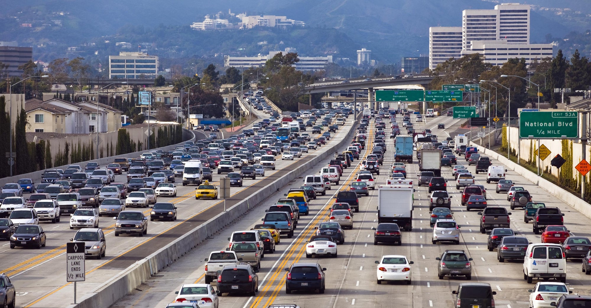 Freeway traffic pollution