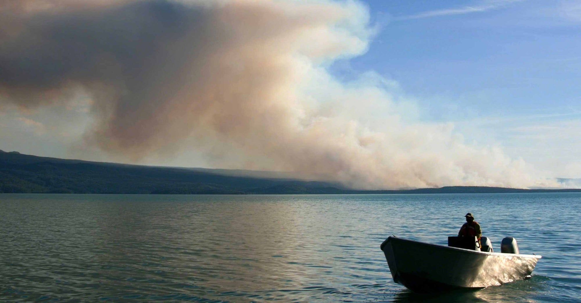 Alaskan wildfire view from lake